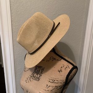 Straw beach hat
